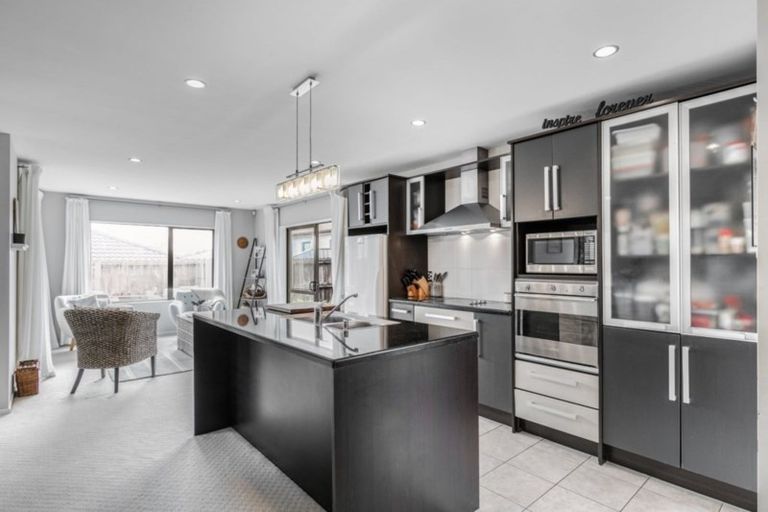 Photo of property in 86 Seabrook Avenue, New Lynn, Auckland, 0600