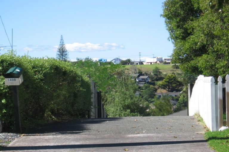 Photo of property in 1/140 Arran Road, Browns Bay, Auckland, 0630