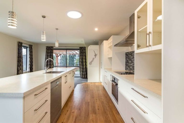 Photo of property in 9 Vittoria Lane, Pegasus, 7612