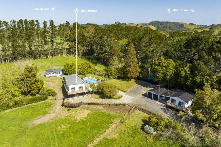 Photo of property in 65 Annett Road, Kumeu, 0891