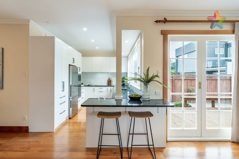 Photo of property in 21 Central Terrace, Alicetown, Lower Hutt, 5010