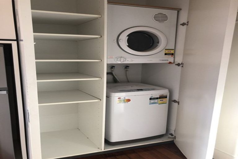 Photo of property in 13 Cavendish Square, Strathmore Park, Wellington, 6022