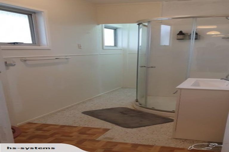 Photo of property in 44 Shakespear Road, Army Bay, Whangaparaoa, 0930