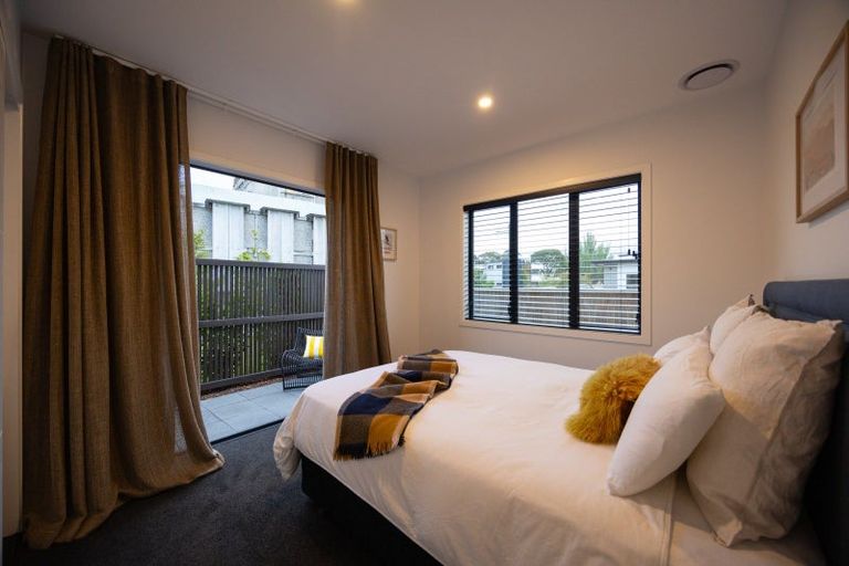 Photo of property in 11 Awanui Avenue, Hokowhitu, Palmerston North, 4410