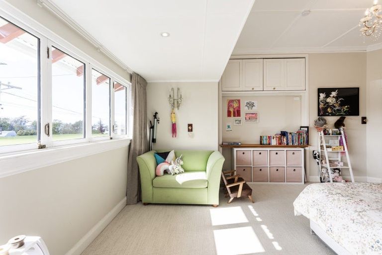 Photo of property in 75 Eglinton Road, Mornington, Dunedin, 9011