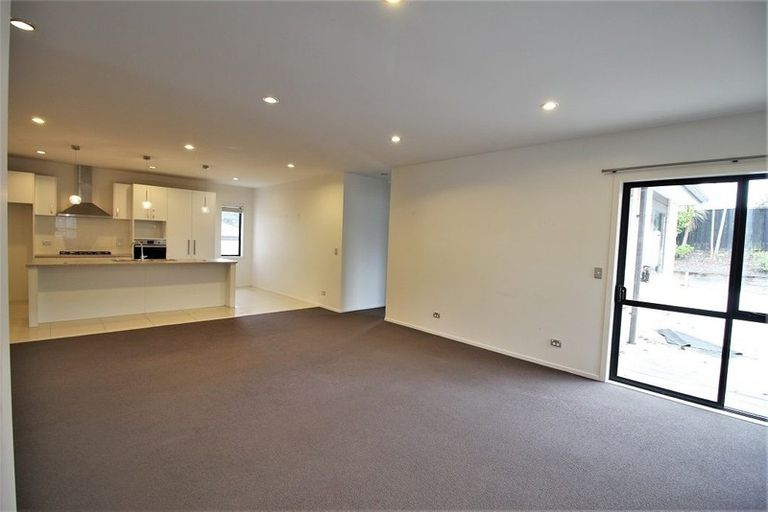 Photo of property in 21 Te Ironui Place, Huntington, Hamilton, 3210