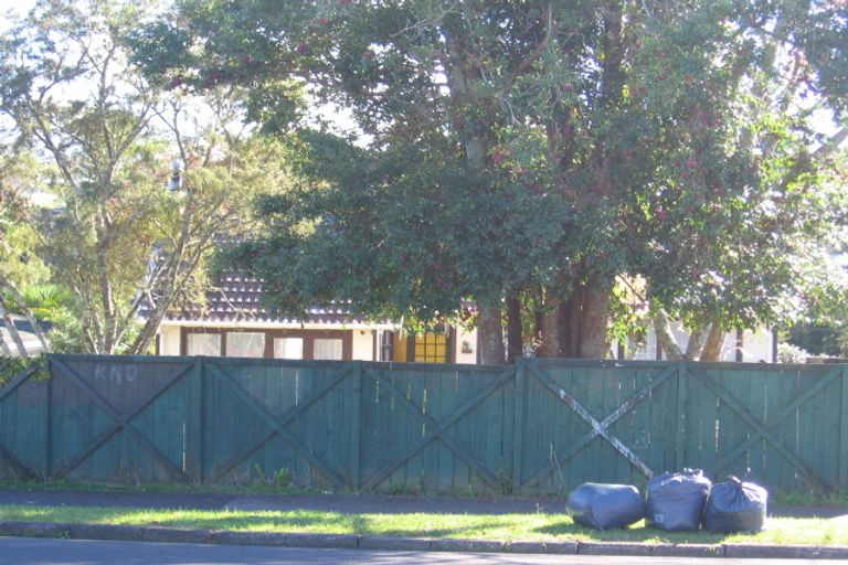 Photo of property in 21 Withers Road, Glen Eden, Auckland, 0602