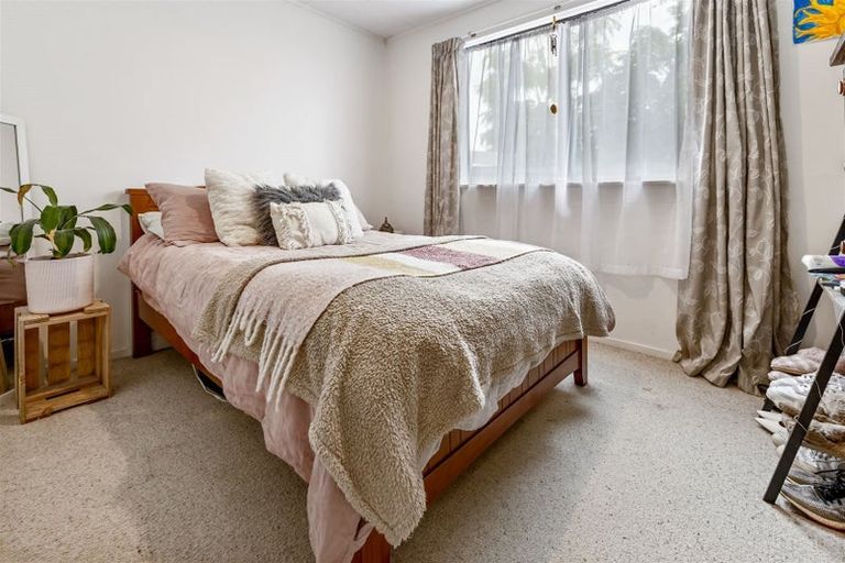 Photo of property in 1/63c Colwill Road, Massey, Auckland, 0614