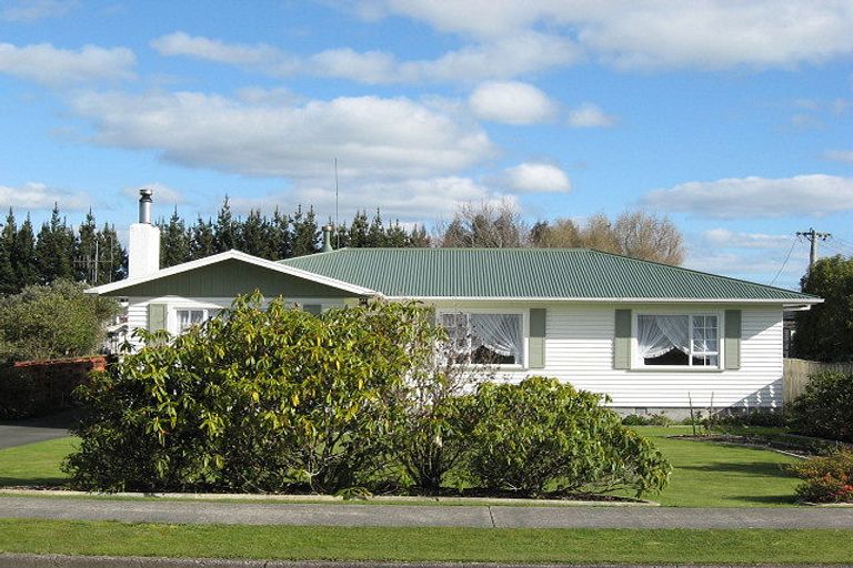 Photo of property in 8 Dalrymple Place, Marton, 4710