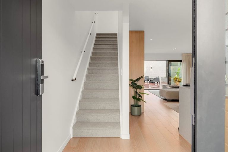 Photo of property in 33 Kauri Point Drive, Rototuna North, Hamilton, 3210