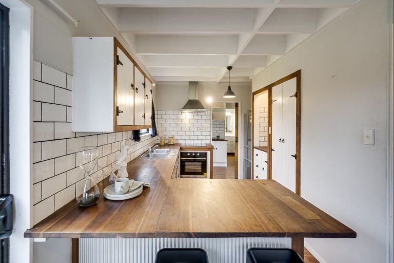 Photo of property in 141 Tait Drive, Greenmeadows, Napier, 4112