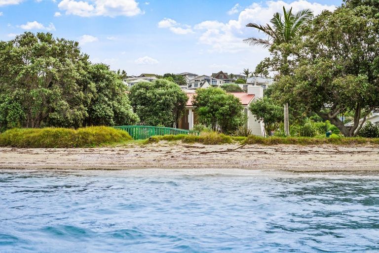 Photo of property in 28 Schooner Avenue, Snells Beach, 0920