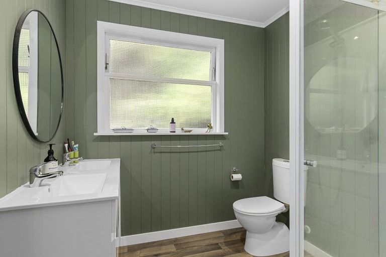 Photo of property in 7 Zeala Grove, Stokes Valley, Lower Hutt, 5019