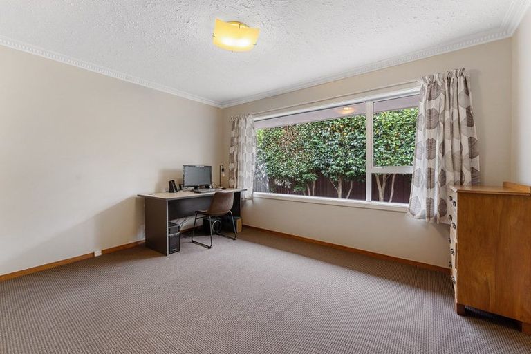 Photo of property in 4 Kirkdale Place, Avonhead, Christchurch, 8042