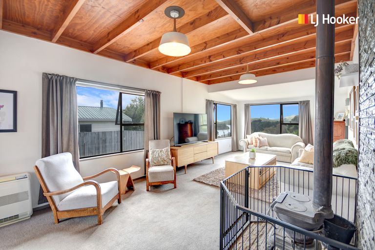 Photo of property in 52 Oxley Crescent, Broad Bay, Dunedin, 9014