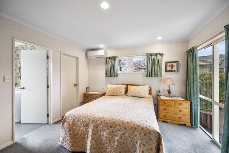 Photo of property in 14 Flemington Place, Taradale, Napier, 4112