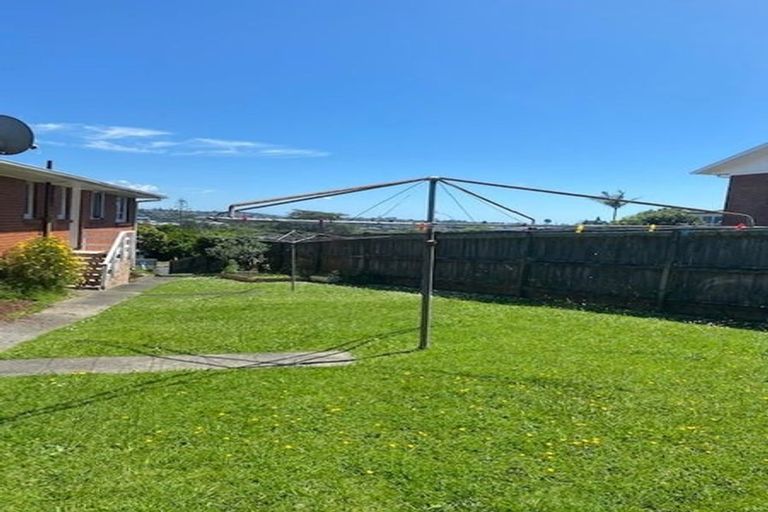 Photo of property in 2/111 Bond Crescent, Forrest Hill, Auckland, 0620