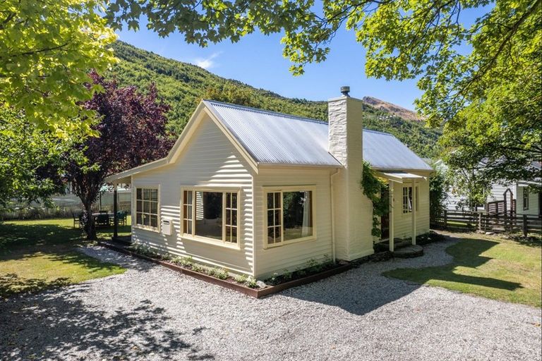 Photo of property in 23 Bedford Street, Arrowtown, 9302