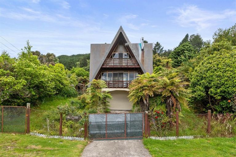 Photo of property in 8 Aoturoa Avenue, Rotoiti Forest, Rotorua, 3074
