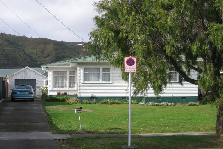 Photo of property in 256 Taita Drive, Taita, Lower Hutt, 5011