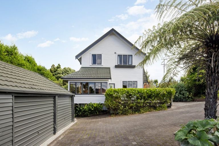 Photo of property in 69 Forest Lake Road, Forest Lake, Hamilton, 3200