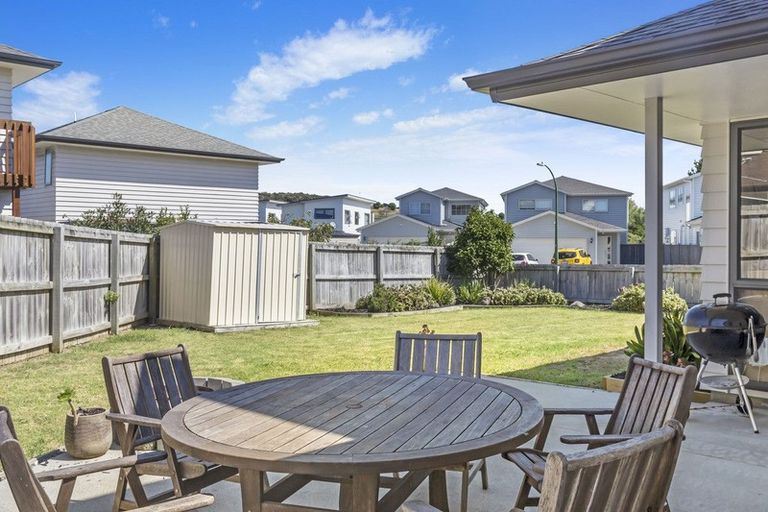Photo of property in 6 Maylee Crescent, Gulf Harbour, Whangaparaoa, 0930