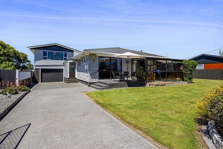 Photo of property in 74 Riemenschneider Street, Manaia, 4612