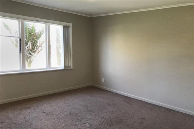 Photo of property in 11 Surrey Street, Manurewa, Auckland, 2102