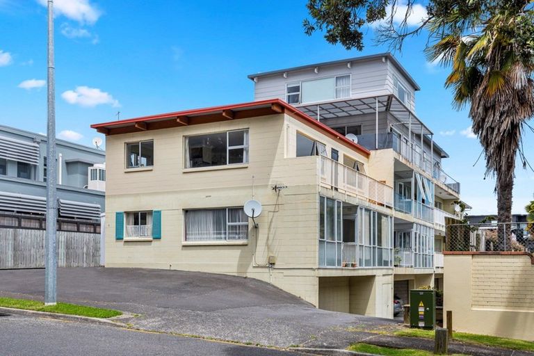 Photo of property in 2/110 Hamilton Street, Tauranga, 3110