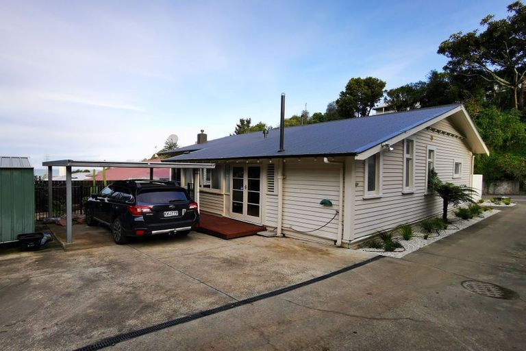 Photo of property in 53 Shakespeare Road, Bluff Hill, Napier, 4110