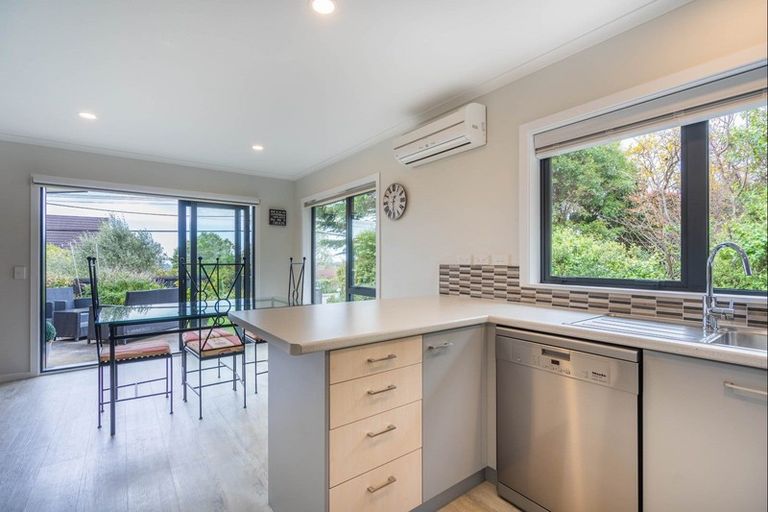 Photo of property in 79a Winara Avenue, Waikanae, 5036
