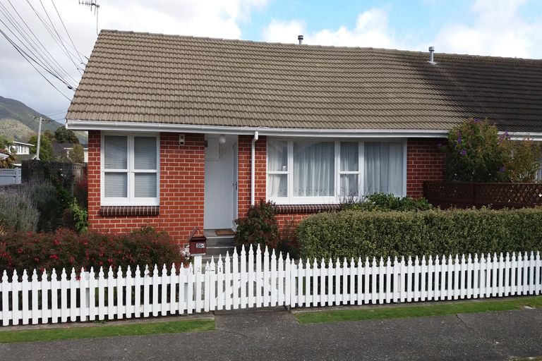 Photo of property in 1/124 Epuni Street, Epuni, Lower Hutt, 5011