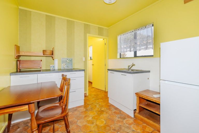 Photo of property in 37 Ross Street, Pirongia, 3802