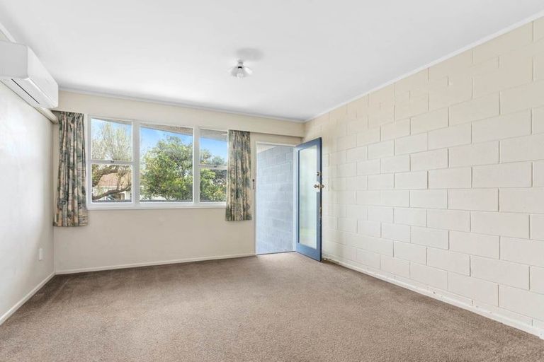 Photo of property in 2/243a St George Street, Papatoetoe, Auckland, 2025