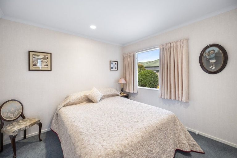 Photo of property in 14 Flemington Place, Taradale, Napier, 4112
