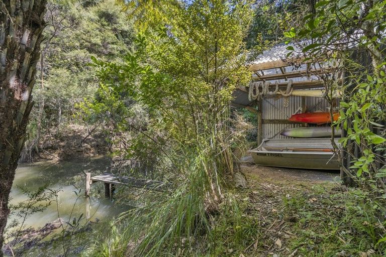 Photo of property in 10 Beach Street, Sandspit, Warkworth, 0982