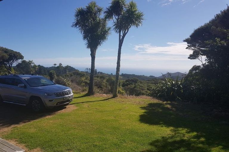 Photo of property in 164-166 Lone Kauri Road, Karekare, New Lynn, 0772