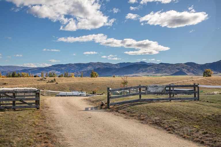 Photo of property in 239 Nelsen Ridge Road, Waikerikeri, Alexandra, 9393