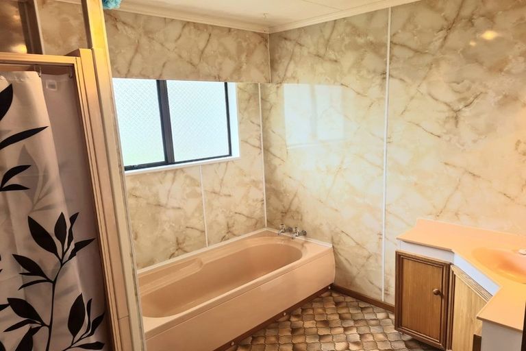 Photo of property in 177 Holborn Drive, Stokes Valley, Lower Hutt, 5019