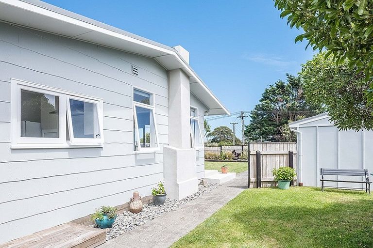 Photo of property in 22 Gawler Street, Te Horo Beach, Otaki, 5581