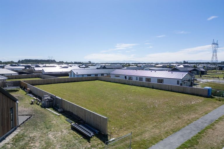 Photo of property in 16 Texel Crescent, West Melton, 7618