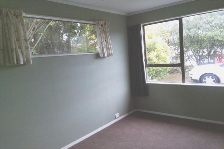 Photo of property in 12/29 Main Road, Tawa, Wellington, 5028