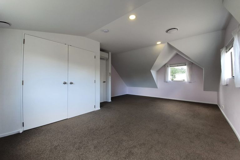 Photo of property in 8a Aplin Place, Birkdale, Auckland, 0626