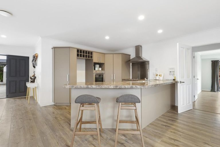 Photo of property in 22 Whitford Place, Rototuna North, Hamilton, 3210