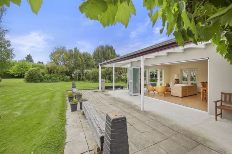 Photo of property in 152 Ashworths Road, Amberley, 7481