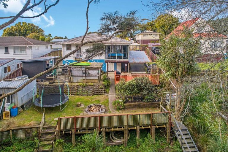 Photo of property in 70 Helena Street, Massey, Auckland, 0614