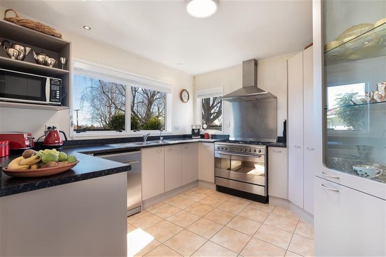 Photo of property in 82 Moore Street, Leamington, Cambridge, 3432