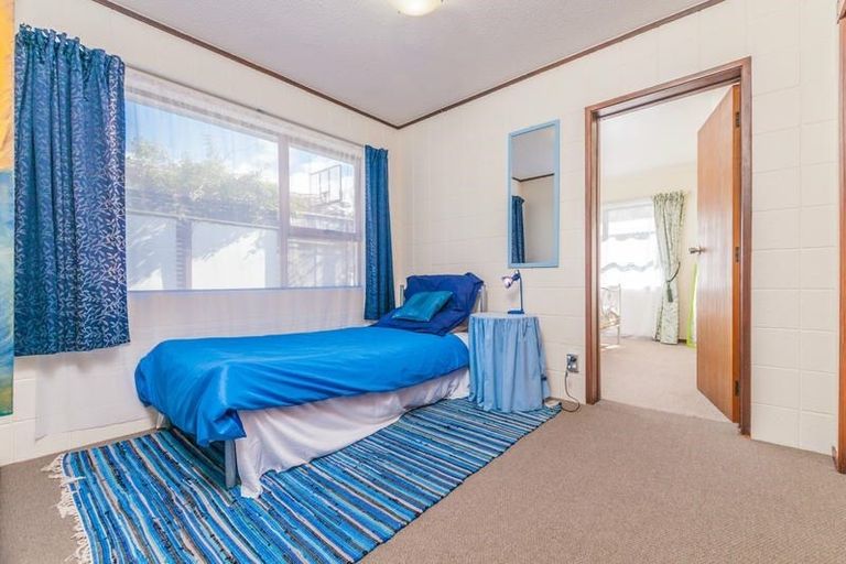 Photo of property in 1/29 Awaruku Road, Torbay, Auckland, 0630