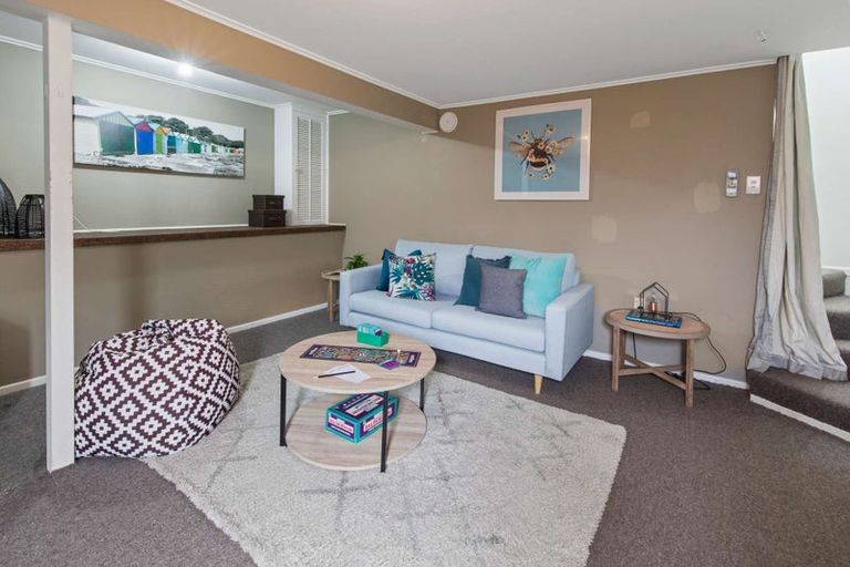 Photo of property in 20 Harbour View Road, Harbour View, Lower Hutt, 5010