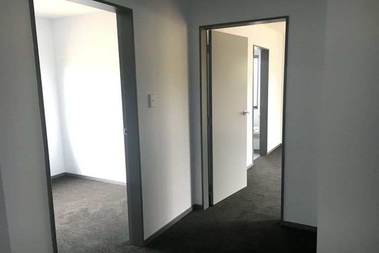 Photo of property in 34b Speargrass Grove, Timberlea, Upper Hutt, 5018